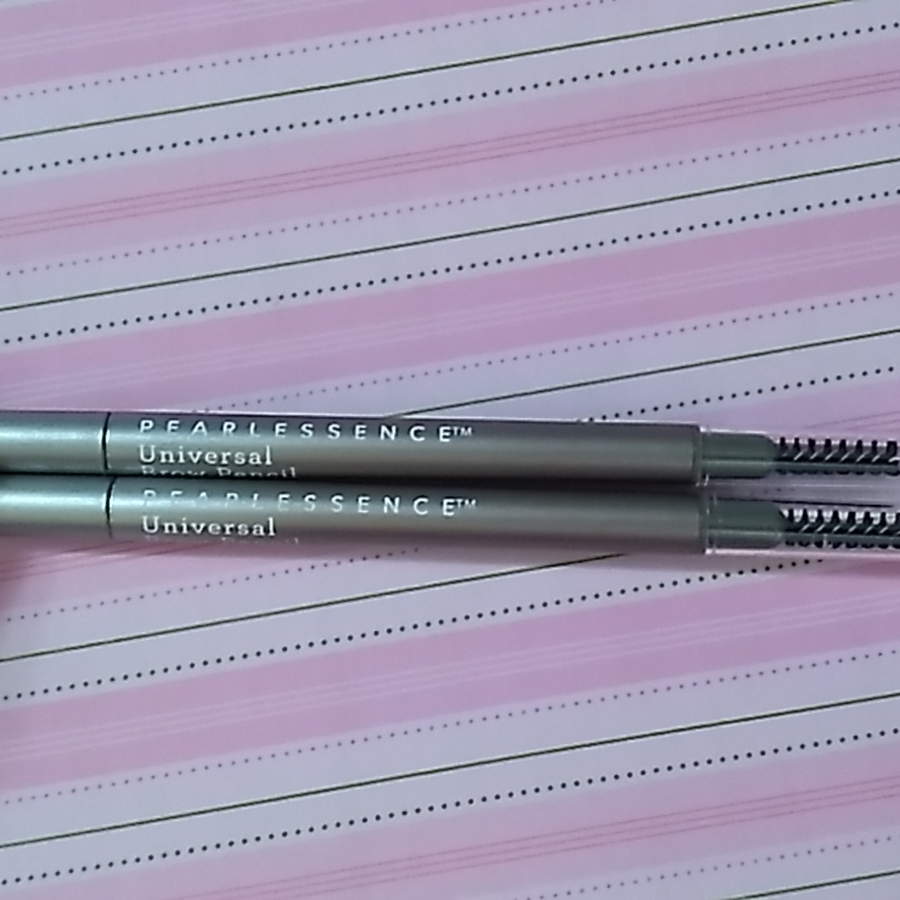2 Pearlessence Universal Brow Pencils